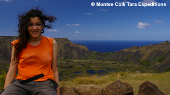Montse Coll al cràter de Rano Kau