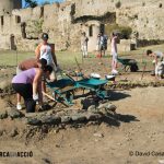 Excavacions en directe a la ciutadella de Roses