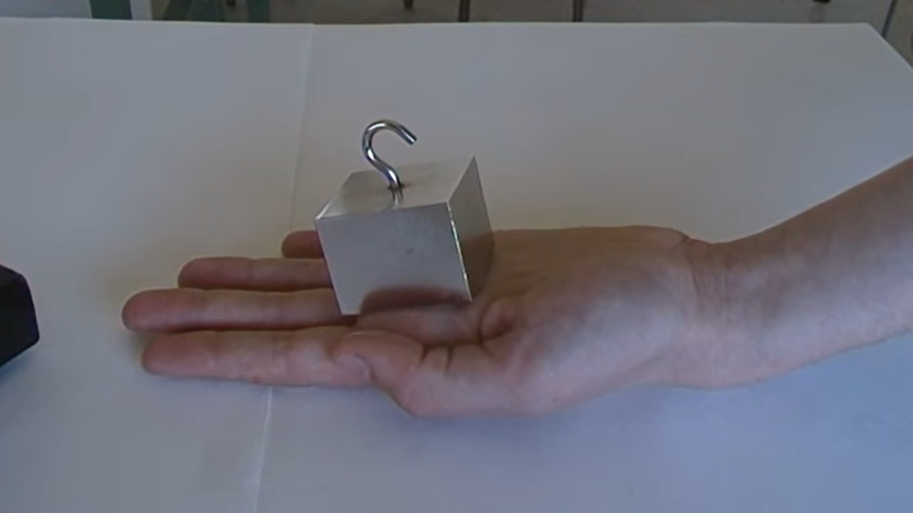 Imatge destacada de l'experiment El Principi d'Arquímedes