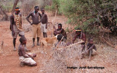9: Els Hadzabe, els darrers caçadors – recol·lectors