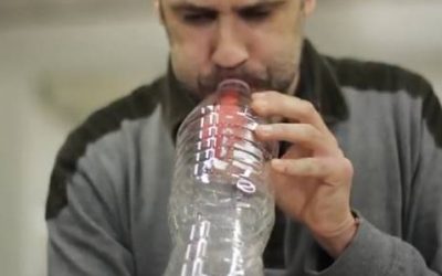 Deixeu sortir abans d’entrar (L'aire ocupa un volum)