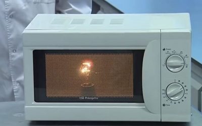 Generem plasma dins d'una bombeta