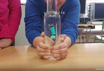 Fem un mini submarí