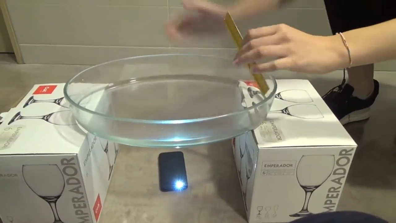 Imatge descatada del vídeo El moviment ondulatori a la superfície de l'aigua