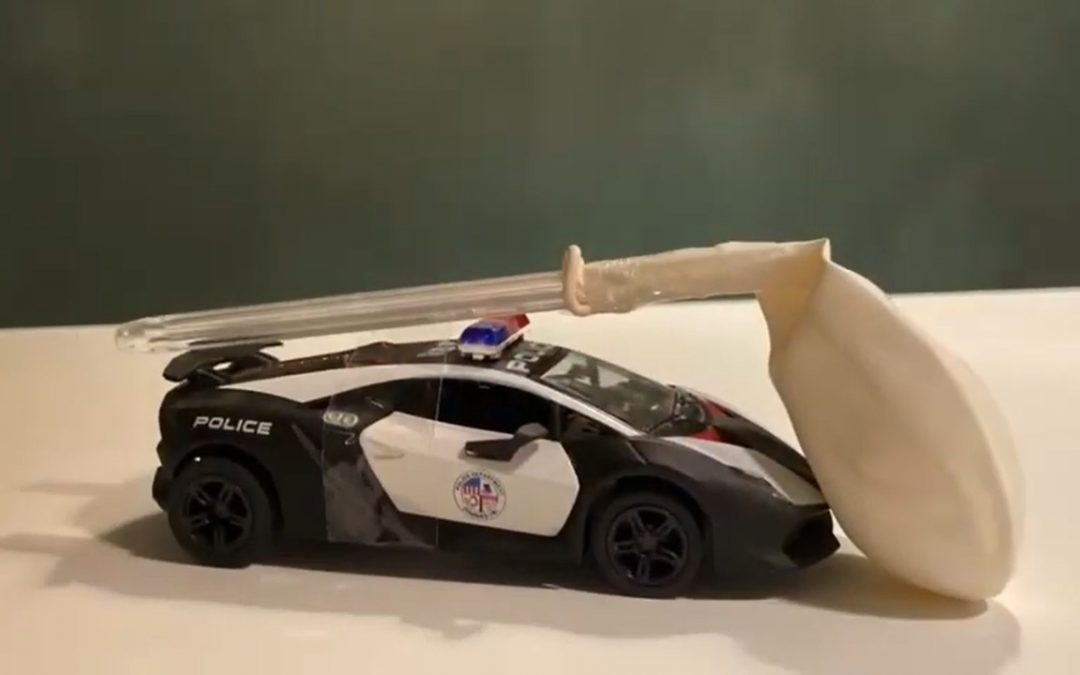 Segona i tercera llei de Newton amb cotxes de joguina